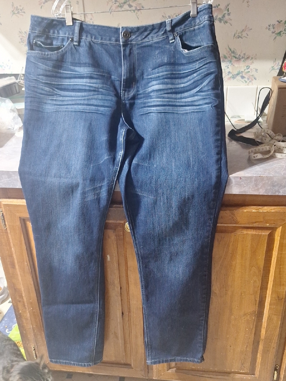 Medium Eash Denium Womens Jeans, Size 20 Womens. Good Condition, In Seam 31 ".